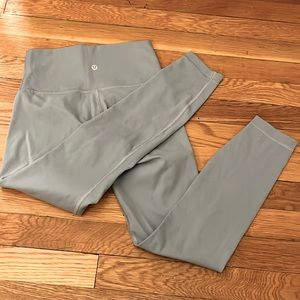 Lululemon NWOT high rise 25" leggings size 4